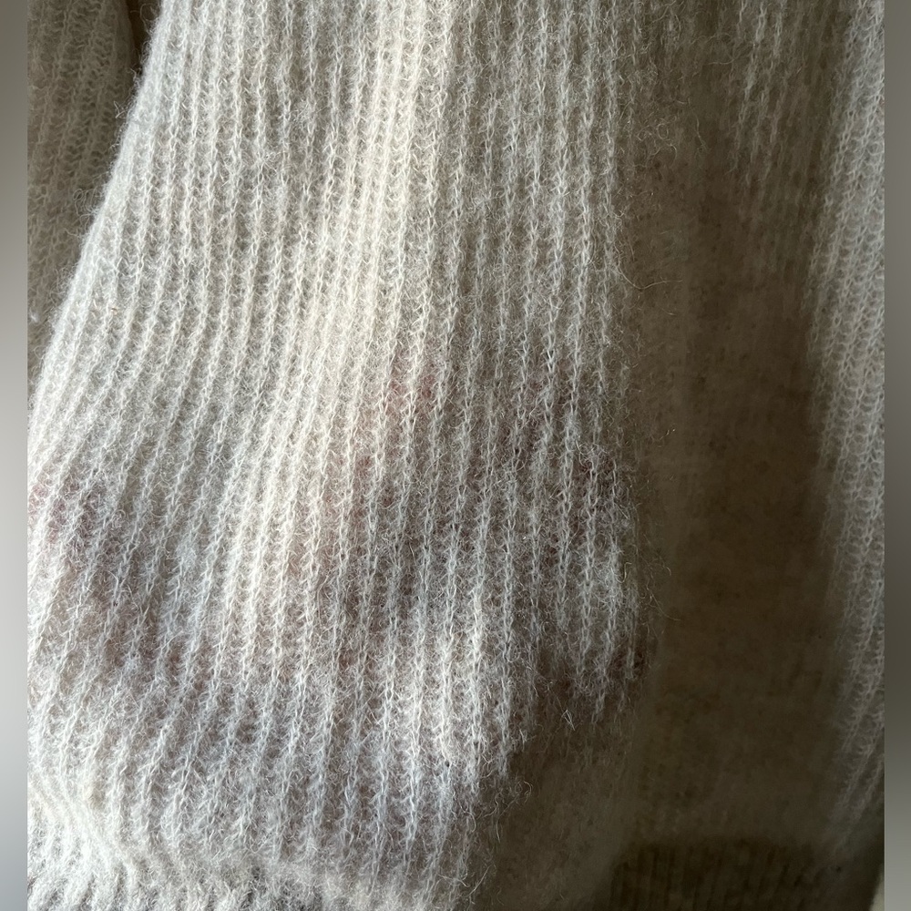 Everlane Sweater - Picture 3 of 6